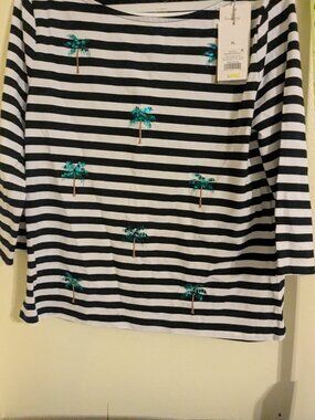 Tropical 3/4 sleeve tshirt.